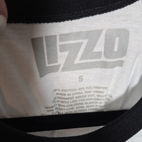 192 Torrid 5 5X White and Black Short Sleeve Tee - Picture 5 of 6